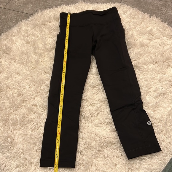 Lululemon Leggings with mesh detail - Picture 7 of 8